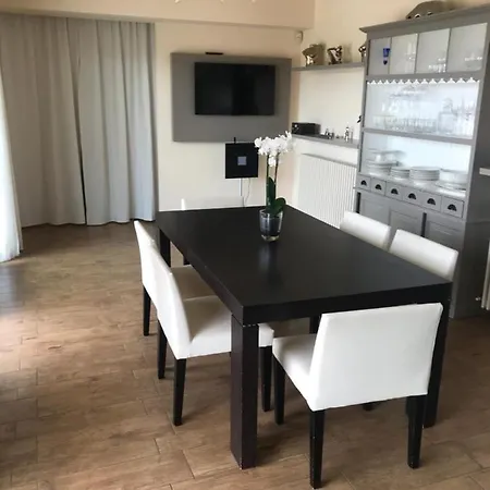 L'alloggio Del Capitano Homestay *