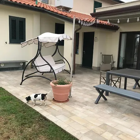 Rum i privatbostad L'alloggio Del Capitano Viareggio